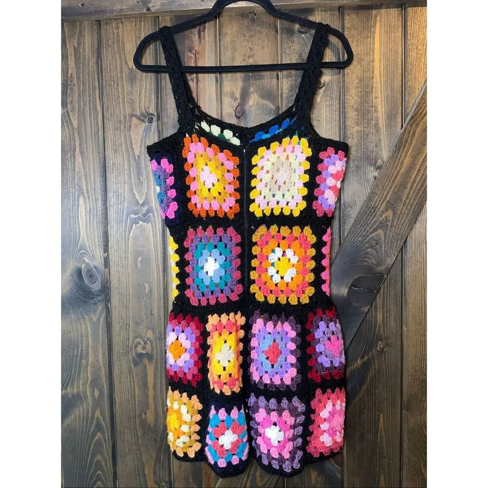 GRANNY SQUARES CROCHET KNIT ROMPER - Picture 3 of 9